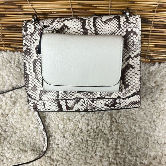 Inc‎ International Concepts Sibbell 2-1 Crossbody Bag, Created for Macy's - Picture 3 of 3